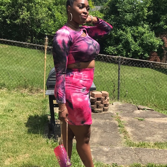 LOVE J Long Sleeve Tie Dye Crop Top & Skirt Set - Picture 5 of 6